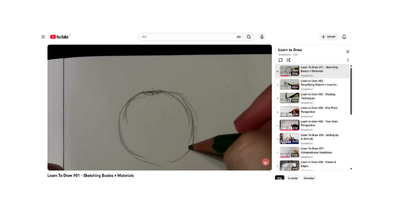 Posnetek zaslona Youtube videa na katerem je svinčnik, ki riše krog.